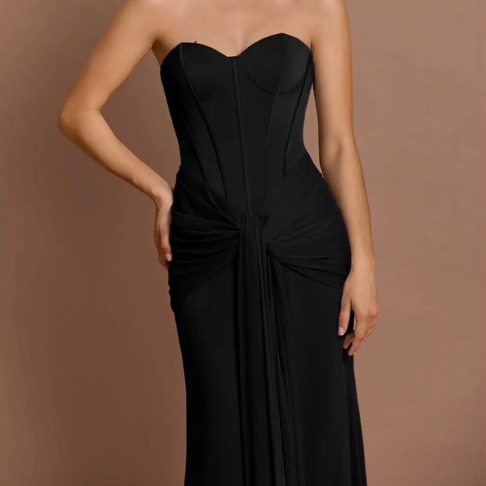 Kalliope Black Maxi Dress